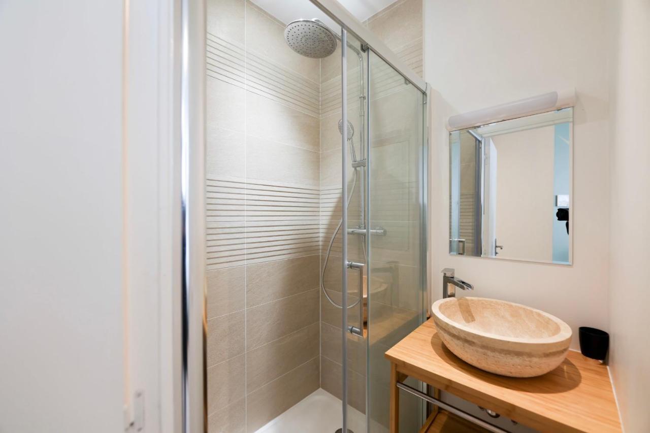 Green Apartment Near Montmartre And Opera Paris Eksteriør bilde