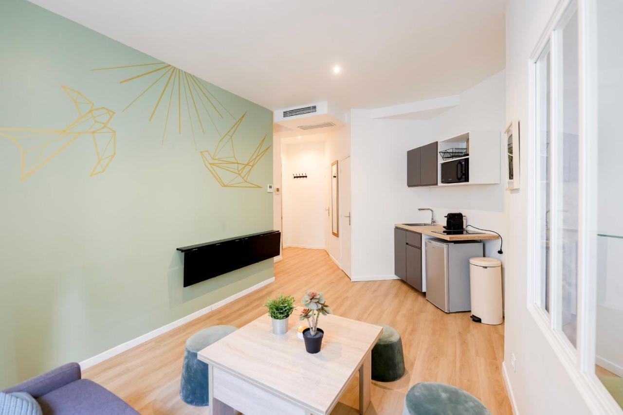 Green Apartment Near Montmartre And Opera Paris Eksteriør bilde