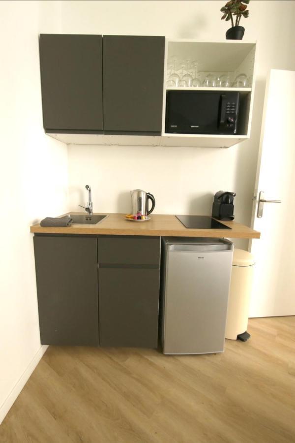 Green Apartment Near Montmartre And Opera Paris Eksteriør bilde