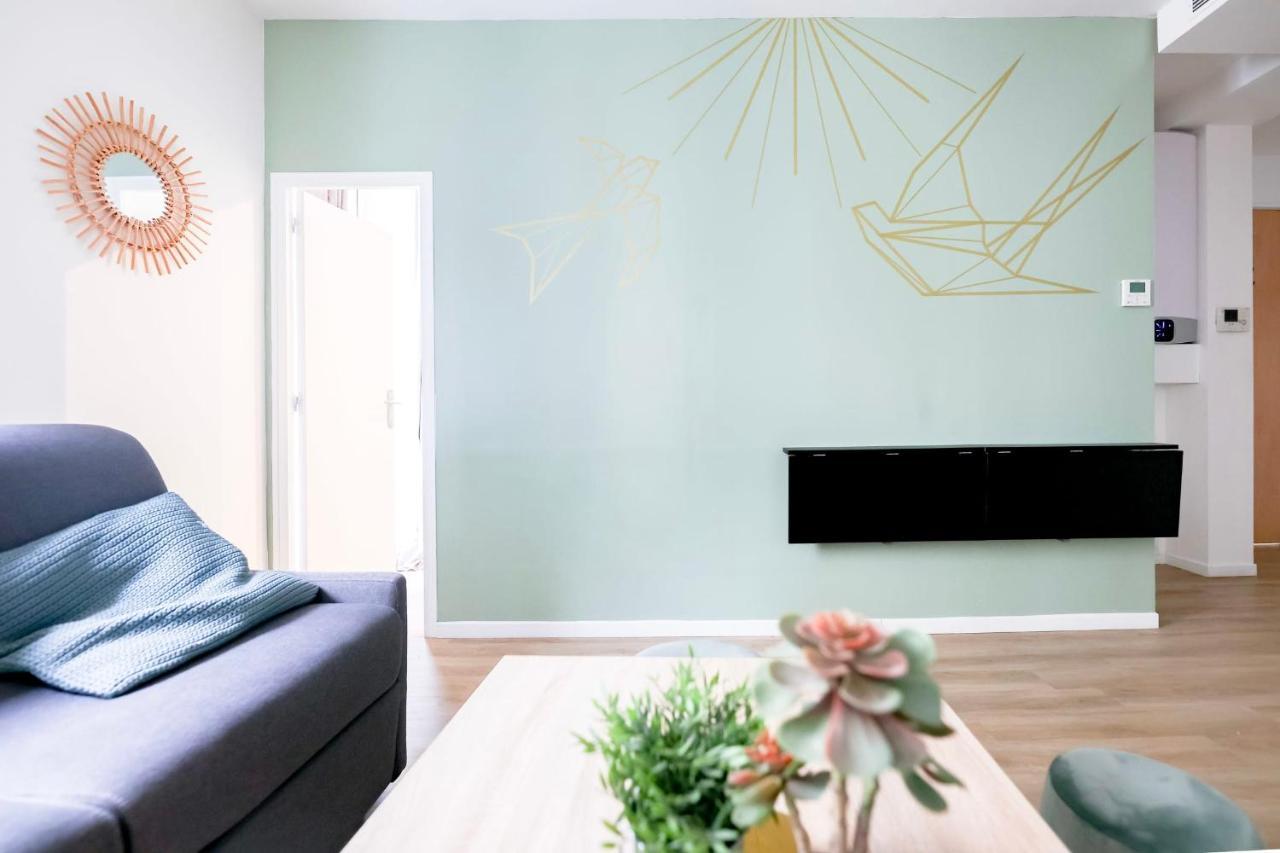 Green Apartment Near Montmartre And Opera Paris Eksteriør bilde